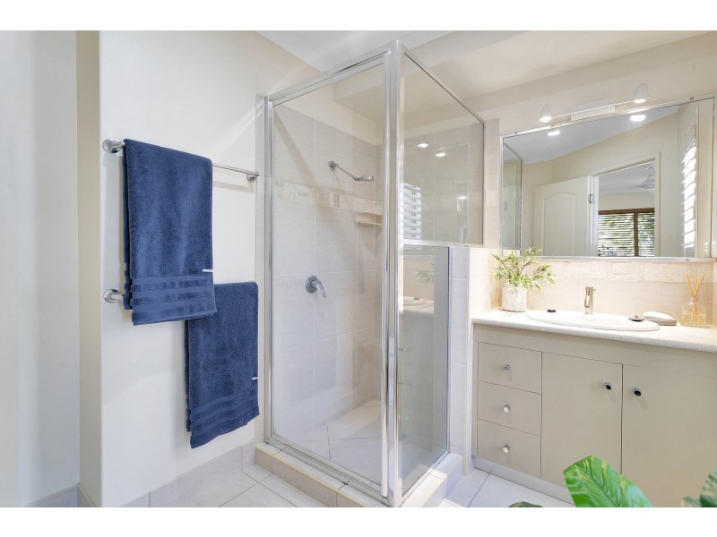 5 Seaspray Close, Shoal Point QLD 4750