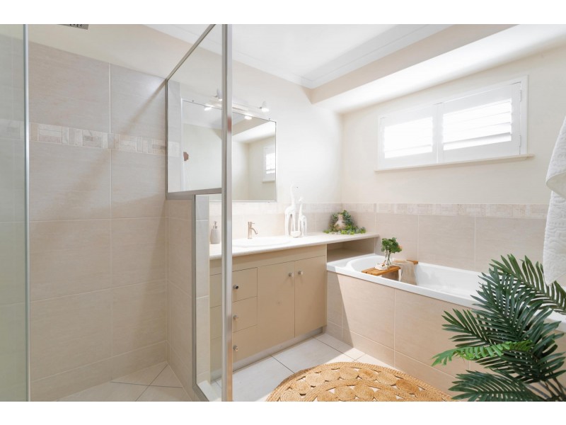 5 Seaspray Close, Shoal Point QLD 4750