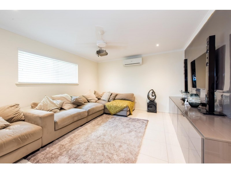 5 Seaspray Close, Shoal Point QLD 4750