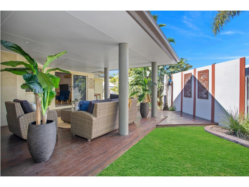 5 Seaspray Close, Shoal Point QLD 4750