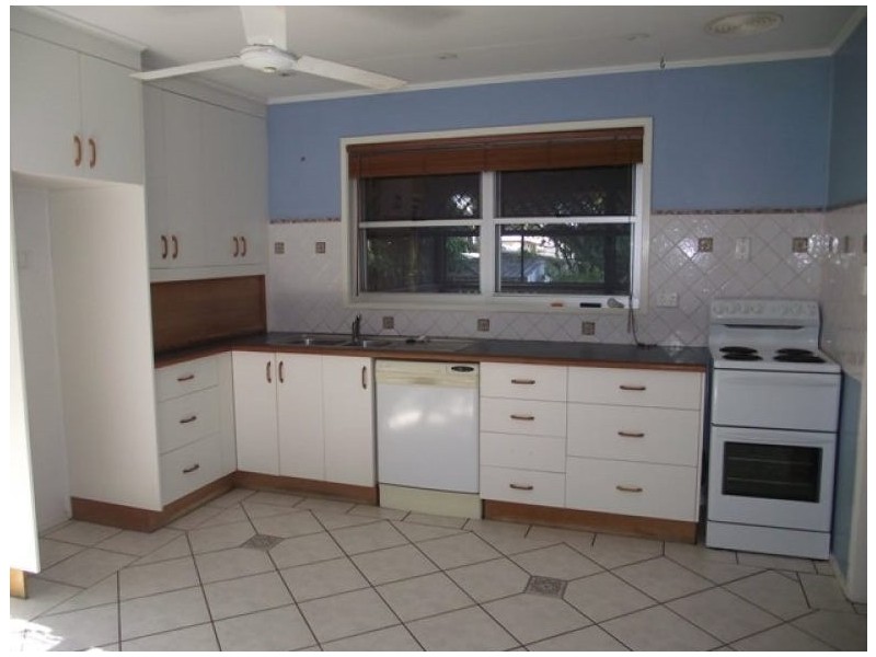 161 Mills Avenue, Moranbah QLD 4744