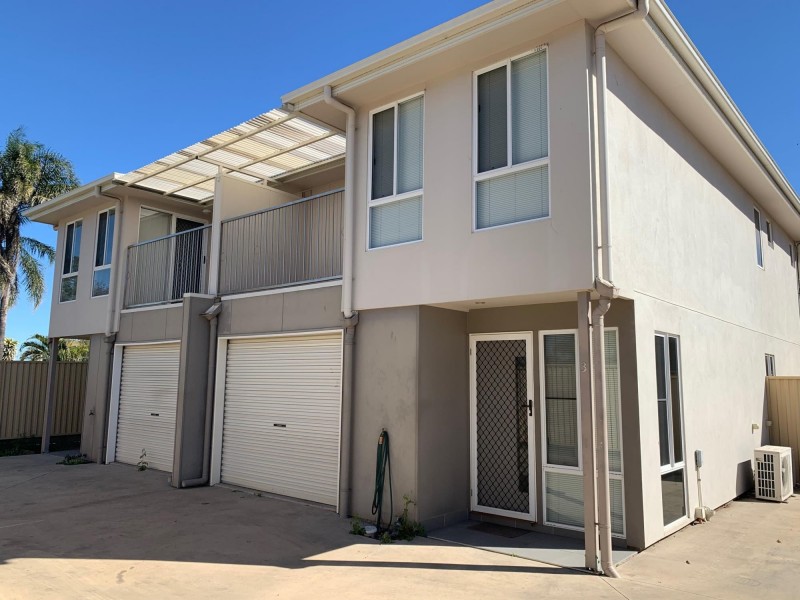 4/19 Oxley Drive, Moranbah QLD 4744