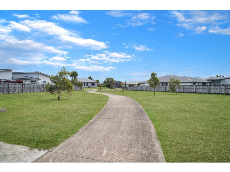 17 Pacific Avenue, Sarina QLD 4737