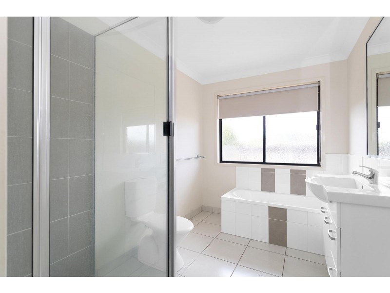 17 Pacific Avenue, Sarina QLD 4737