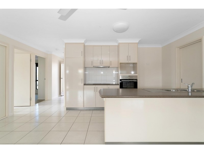 17 Pacific Avenue, Sarina QLD 4737