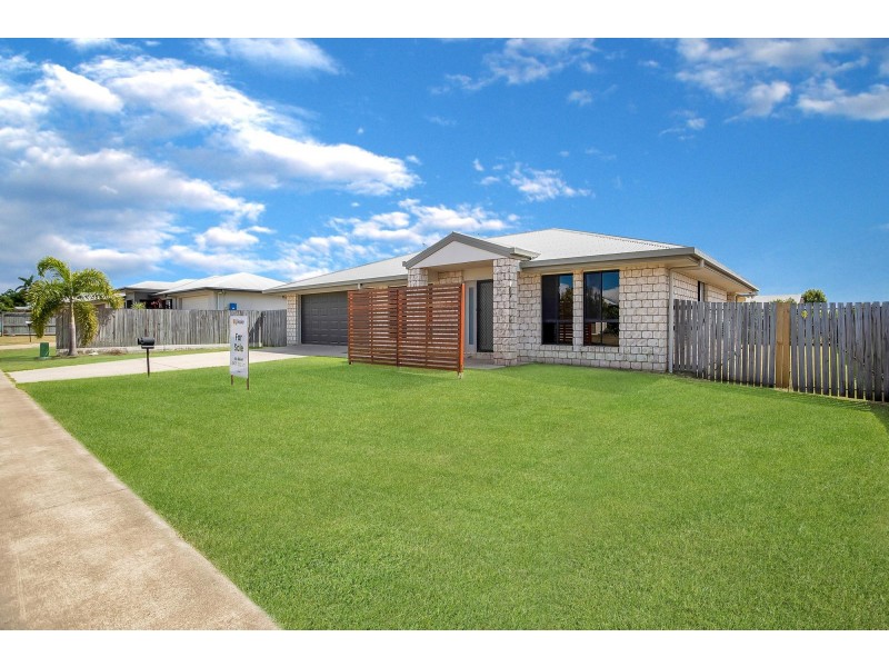 17 Pacific Avenue, Sarina QLD 4737