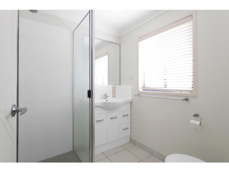 17 Pacific Avenue, Sarina QLD 4737