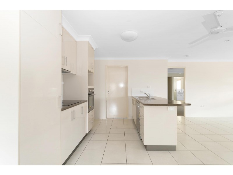 17 Pacific Avenue, Sarina QLD 4737