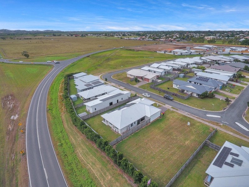 43 Bellavista Circuit, Beaconsfield QLD 4740