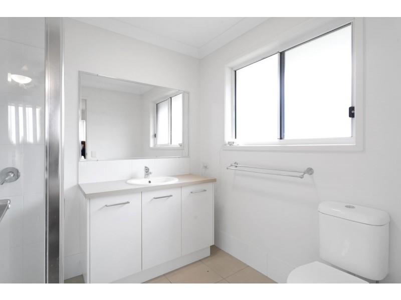 29 Phoenix Crescent, Rural View QLD 4740