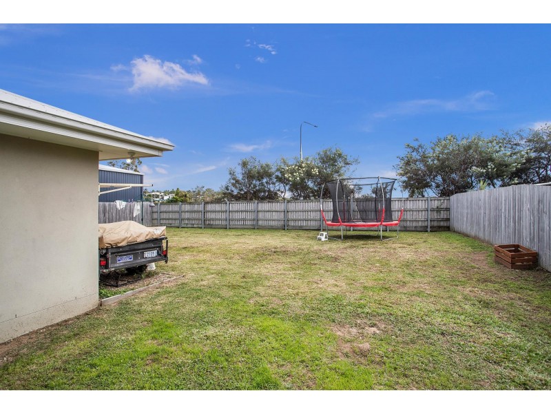 29 Phoenix Crescent, Rural View QLD 4740