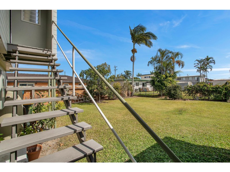 1 Rainlover Street, Ooralea QLD 4740