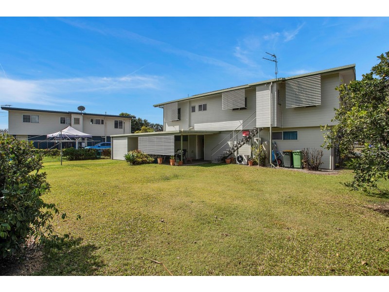 1 Rainlover Street, Ooralea QLD 4740