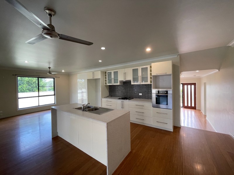 128 Clements Street, Moranbah QLD 4744