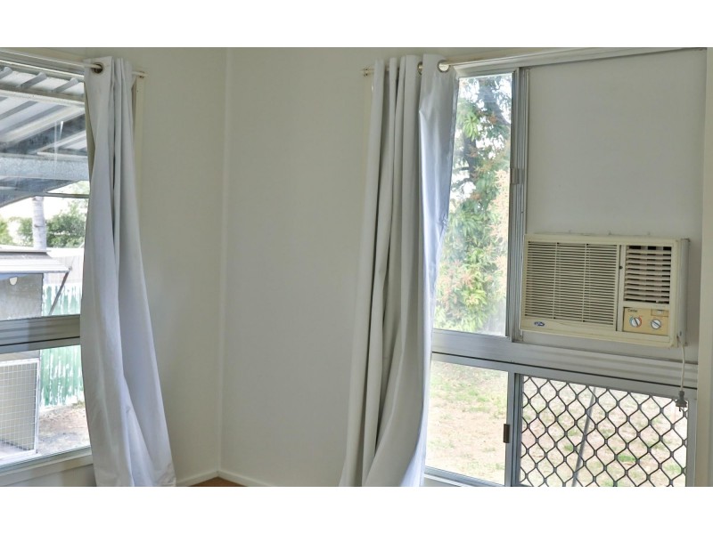 25 Leslie Drive, Moranbah QLD 4744