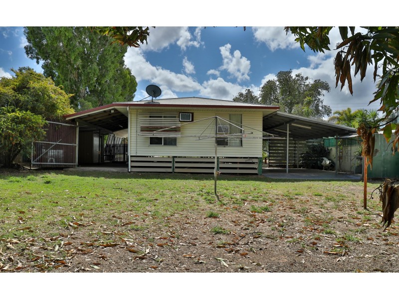 25 Leslie Drive, Moranbah QLD 4744