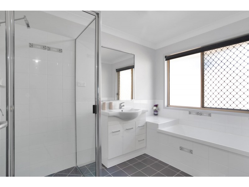 6 Hangan Street, Bucasia QLD 4750