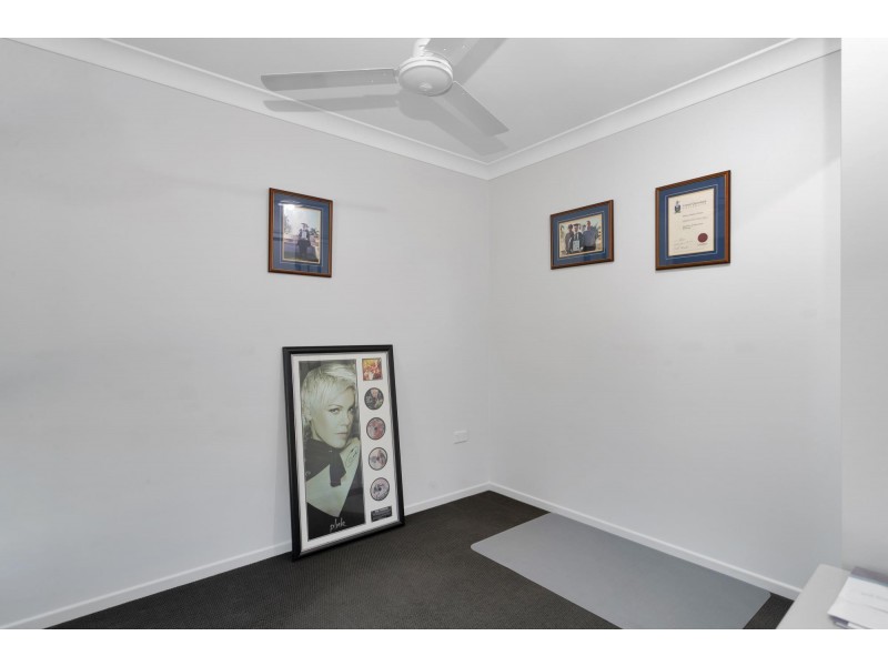 6 Hangan Street, Bucasia QLD 4750