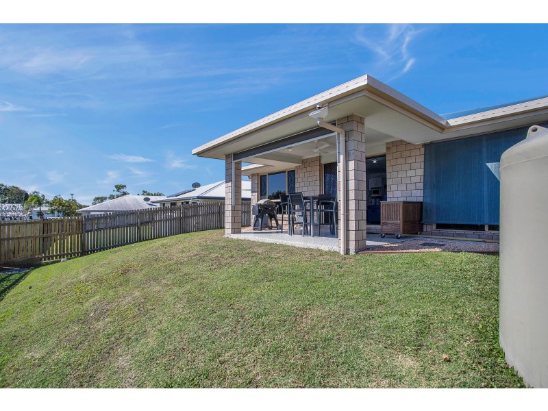 6 Hangan Street, Bucasia QLD 4750