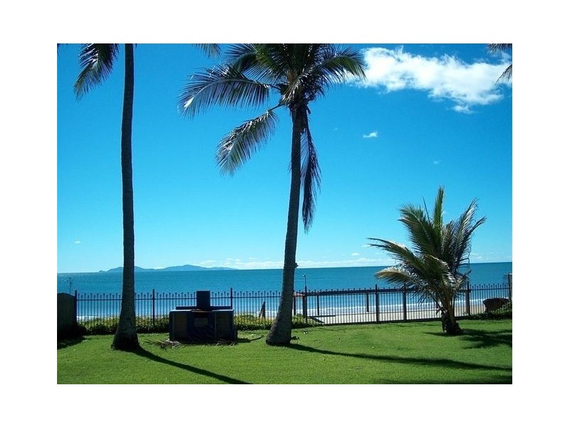 62 Bourke Street, Blacks Beach QLD 4740