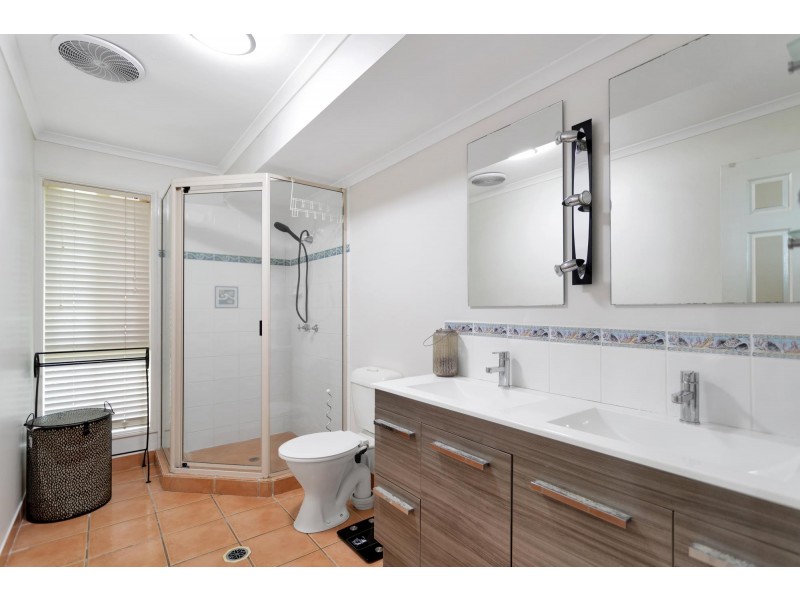 15 Morgan Court, Rural View QLD 4740