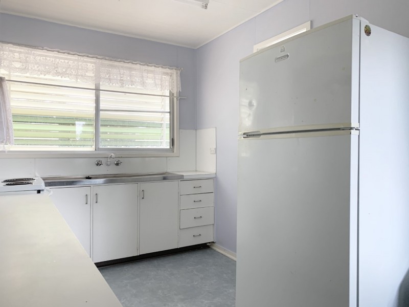 4/4 Suttor Street, Nebo QLD 4742