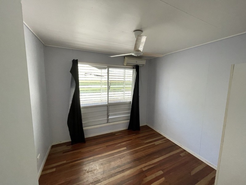 4/4 Suttor Street, Nebo QLD 4742