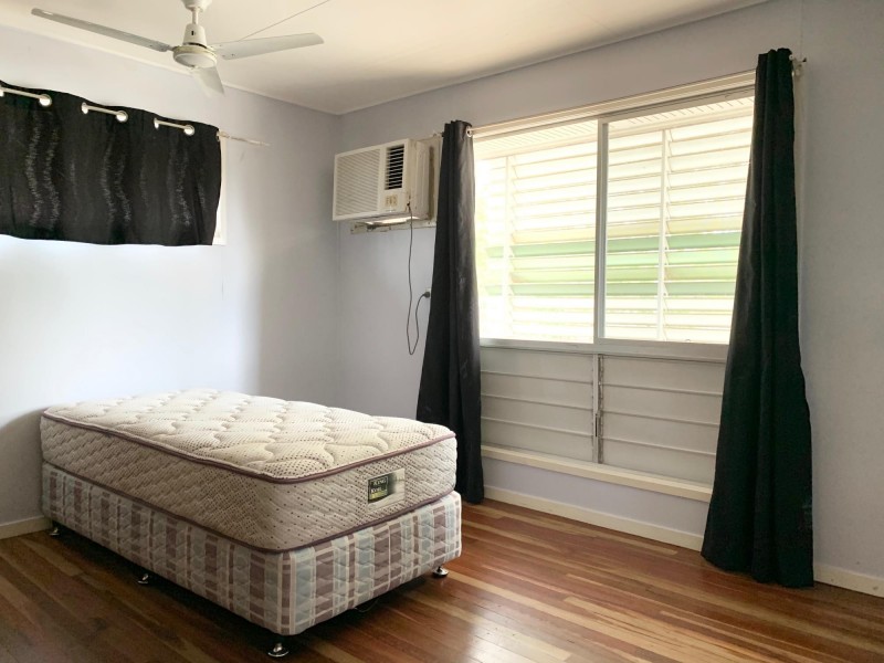 4/4 Suttor Street, Nebo QLD 4742