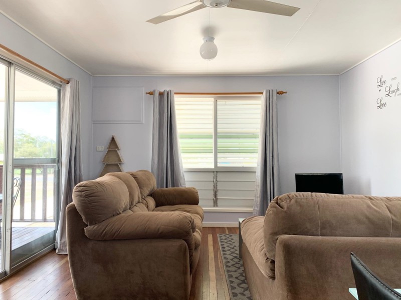 4/4 Suttor Street, Nebo QLD 4742