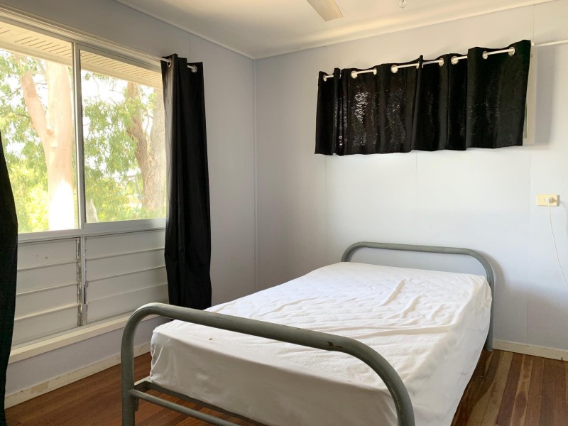 4/4 Suttor Street, Nebo QLD 4742