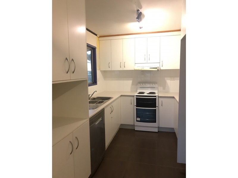 20 McCool Street, Moranbah QLD 4744