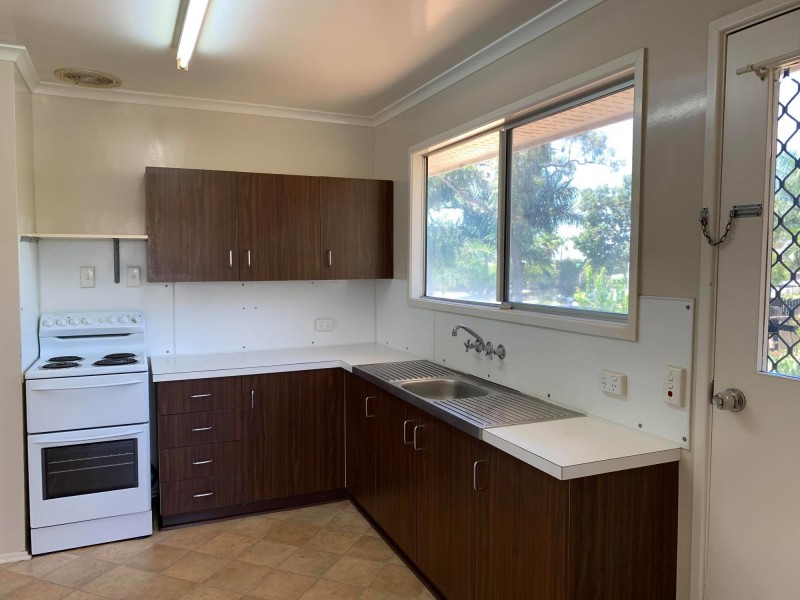 3 Shannon Drive, Moranbah QLD 4744