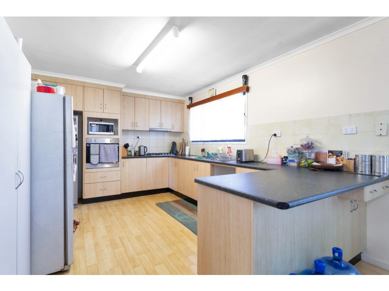 21 Peatey Street, Andergrove QLD 4740