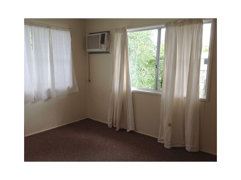 52 Winterer Crescent, Dysart QLD 4745