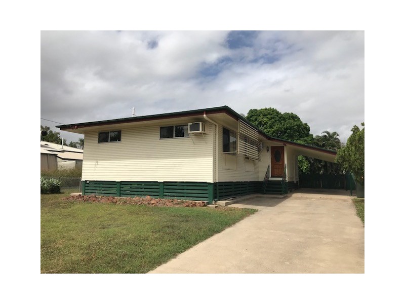 2 Casey Court, Moranbah QLD 4744