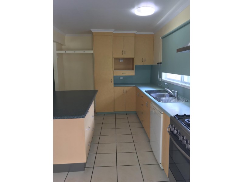 2 Casey Court, Moranbah QLD 4744