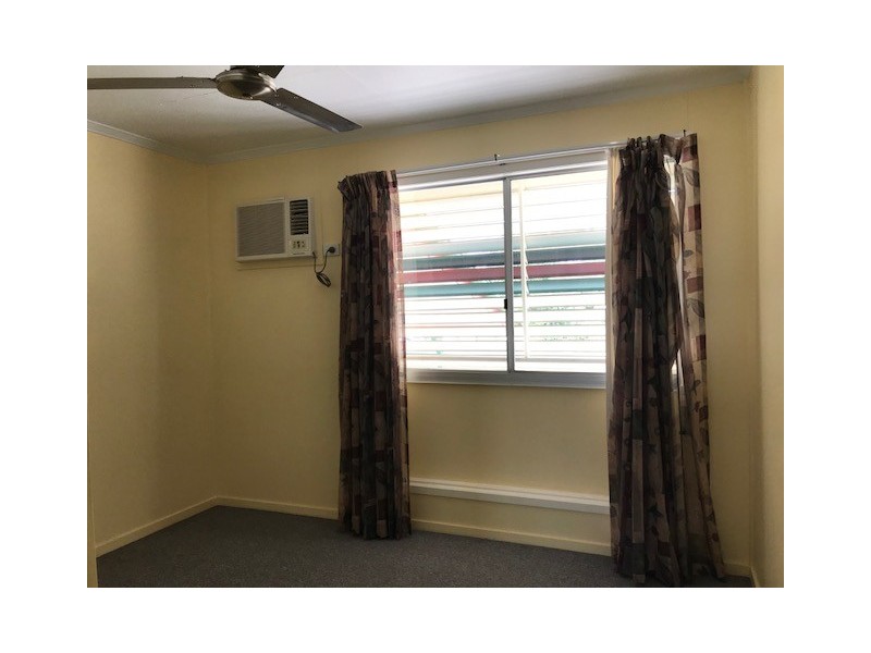 2 Casey Court, Moranbah QLD 4744