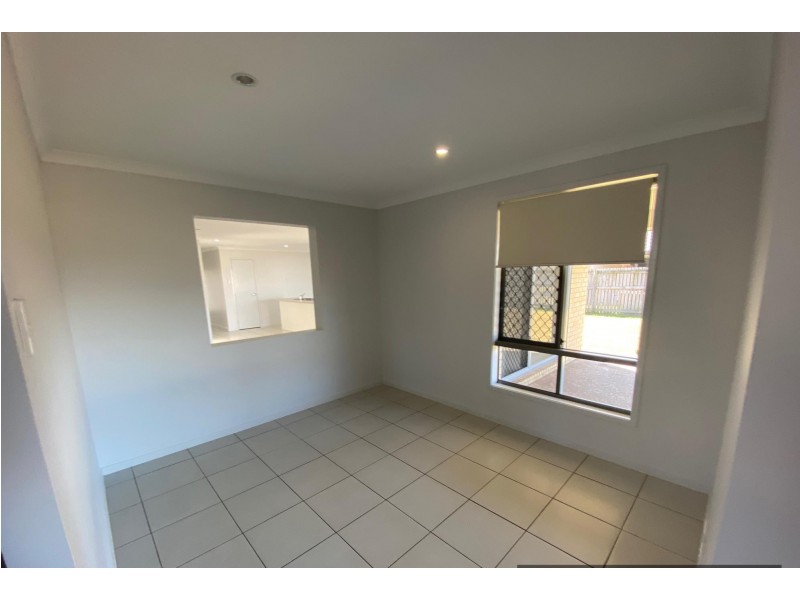 11 Isobel Avenue, Mirani QLD 4754