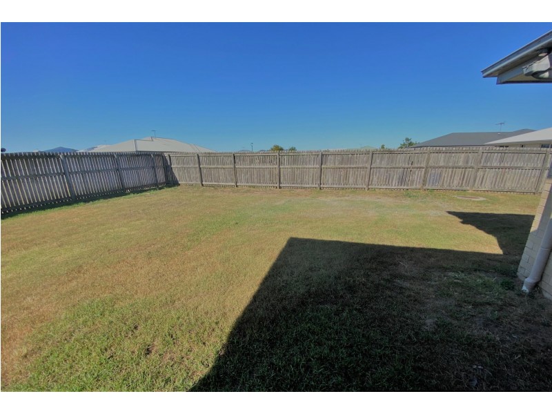 11 Isobel Avenue, Mirani QLD 4754