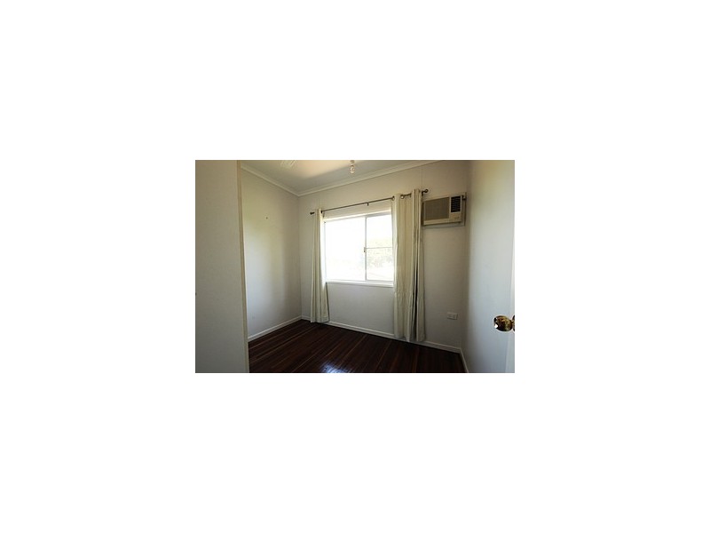 11 Rosewall Street, Moranbah QLD 4744