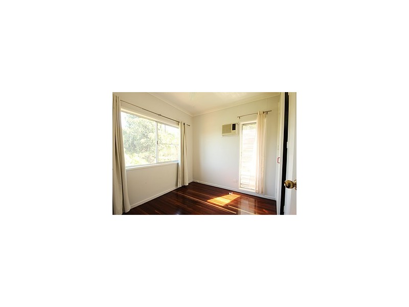 11 Rosewall Street, Moranbah QLD 4744