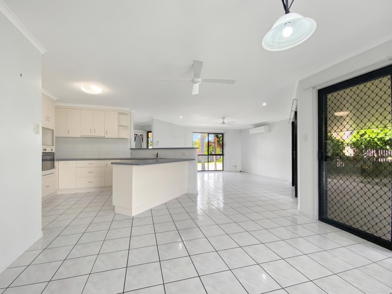 2 Mcalary Drive, Eimeo QLD 4740