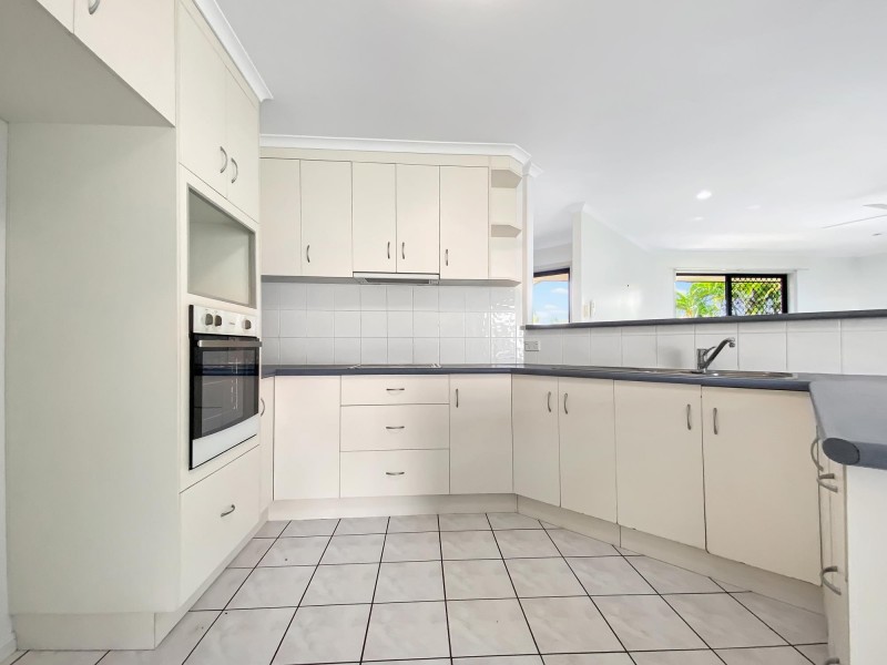 2 Mcalary Drive, Eimeo QLD 4740