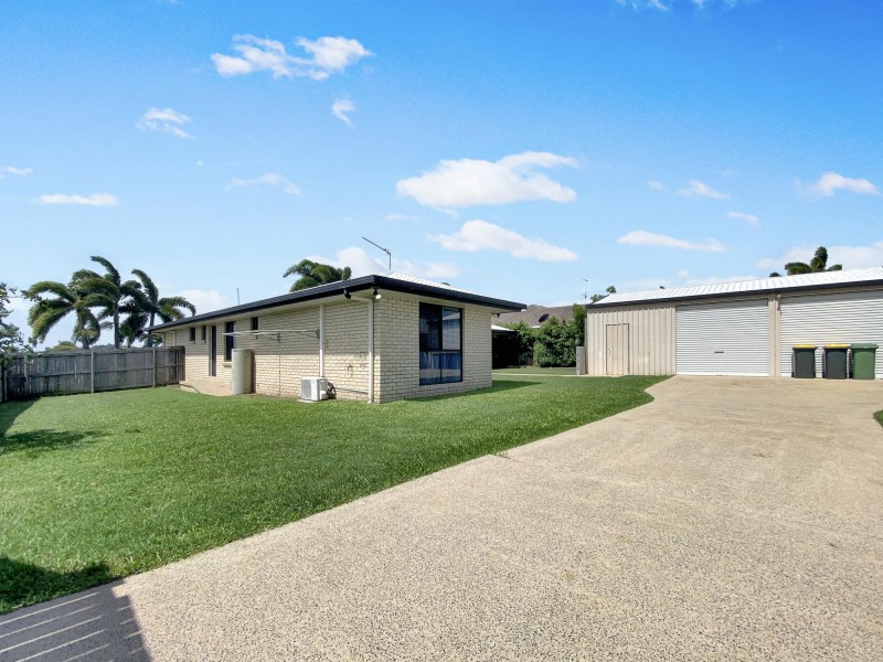 2 Mcalary Drive, Eimeo QLD 4740