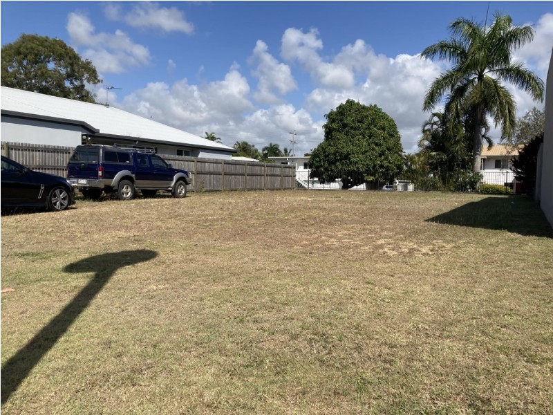 8 Petrie Street, East Mackay QLD 4740