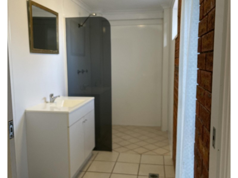 4B/Paton Terrace, Slade Point QLD 4740