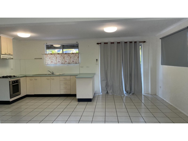 4B/Paton Terrace, Slade Point QLD 4740