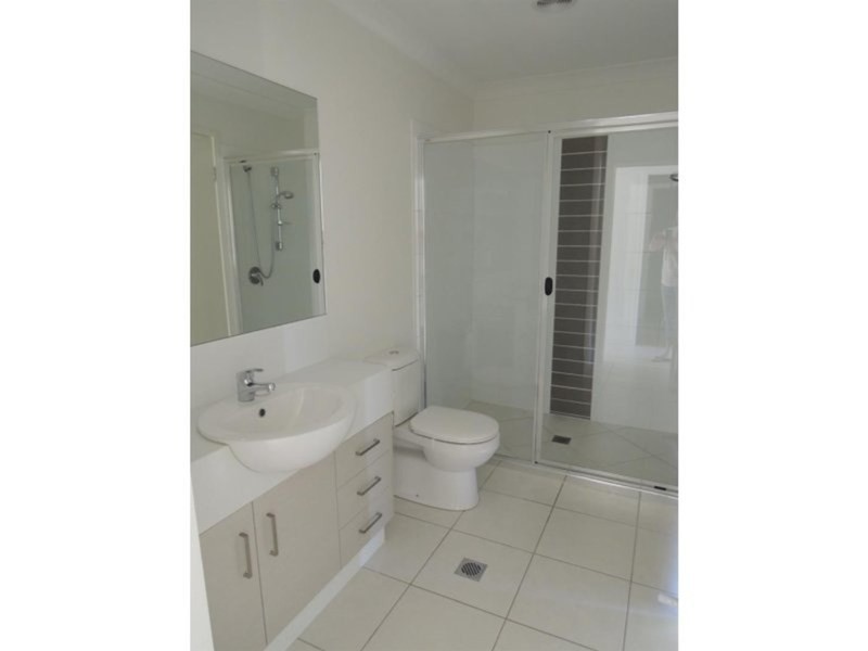 2/2 Burleigh Court, Blacks Beach QLD 4740