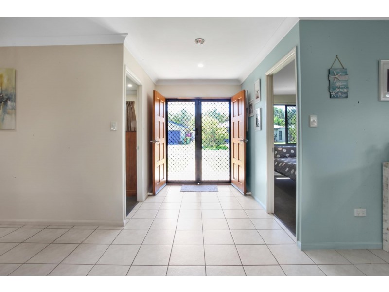 35 Deguara Avenue, Armstrong Beach QLD 4737