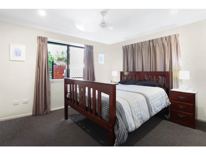 35 Deguara Avenue, Armstrong Beach QLD 4737